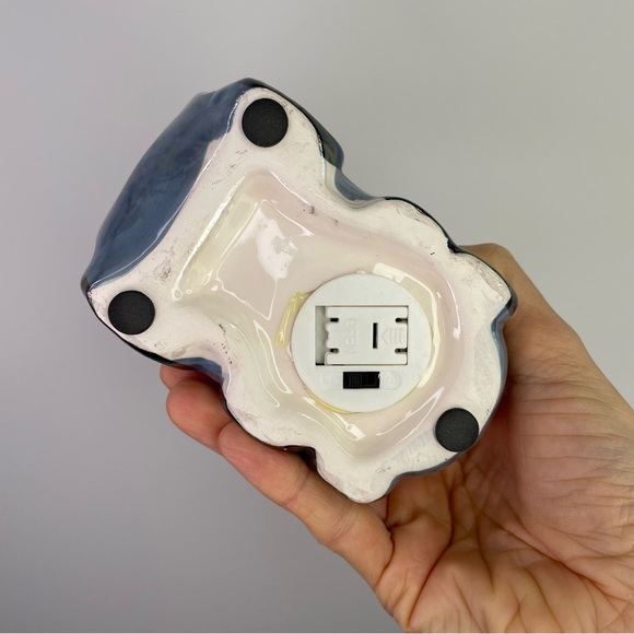 Handmade Ceramic Christmas Santa Led Night Light - Picture 5 of 7